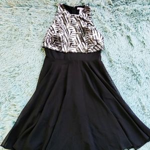 Speechless - Silver Sequin Geometric A-Line Dress - Size:3